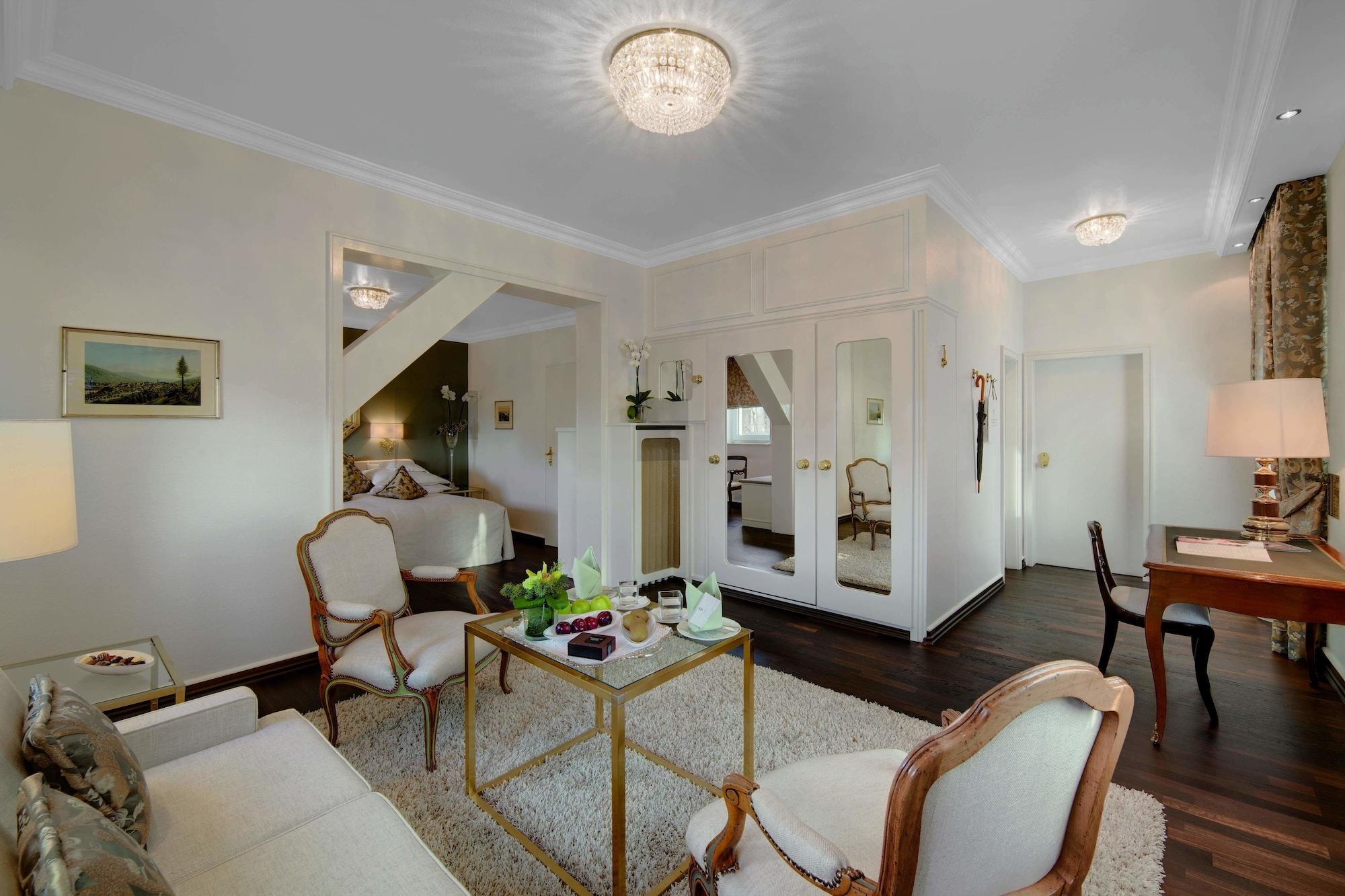โรงแรมยูโรไพเชอร์ โฮฟ ไฮเดิลแบร์ค ไฮเดลเบิร์ก ภายนอก รูปภาพ The interior of the house